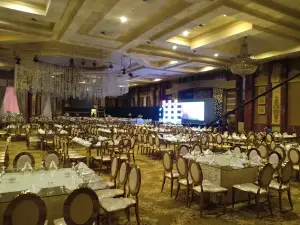 Mirage Damanhur Hall