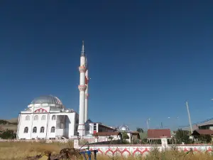 Şehitler Cami