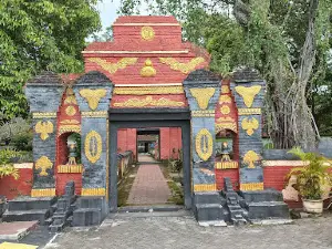 Masjid Besar Kuno Taman Kota Madiun