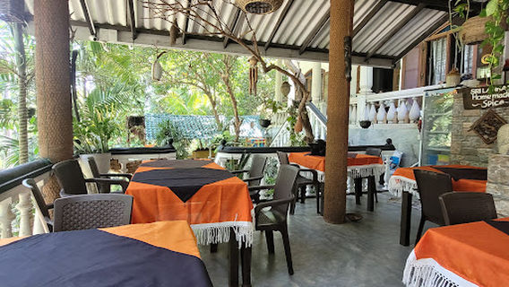 Sea Waves Restaurant & Cooking Classes