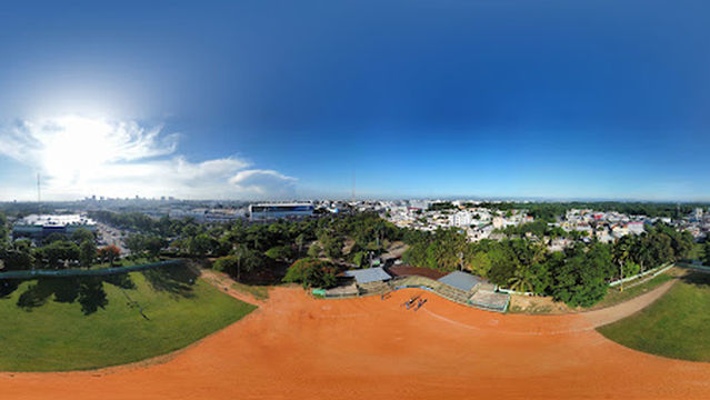 Play De Softball De los Jardines
