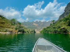 Thảo nguyên Suôi Thầu