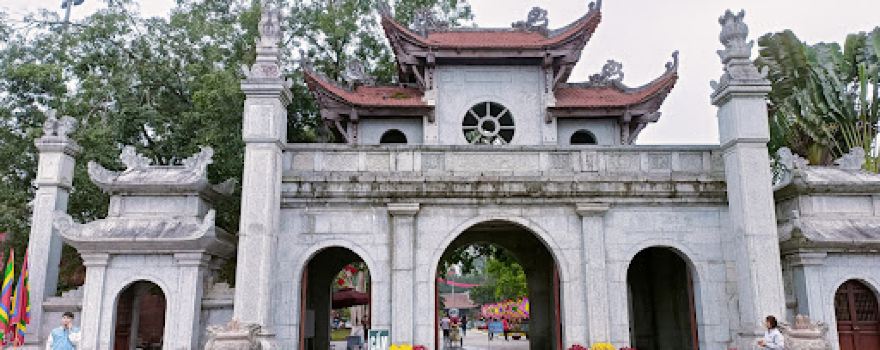 Đền Quốc Mẫu Âu Cơ