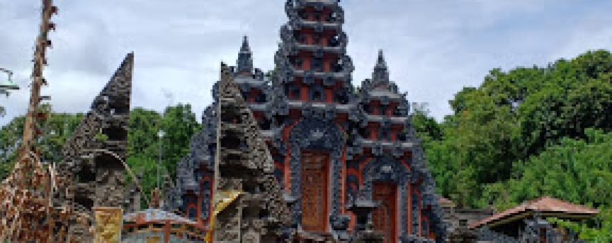 Pura Puseh Mandala Giri Desa Sari Murni