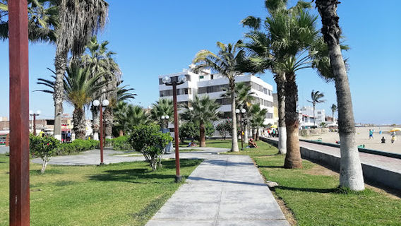 Pimentel – Playa, Malecón & Muelle