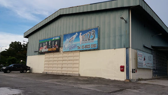 USJ 23 Badminton Court