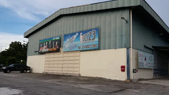 USJ 23 Badminton Court