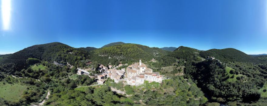Porta d'ingresso al borgo storico di Rocchette