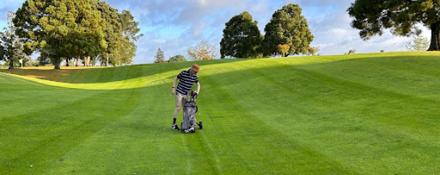 Ngāhinapōuri Golf Club