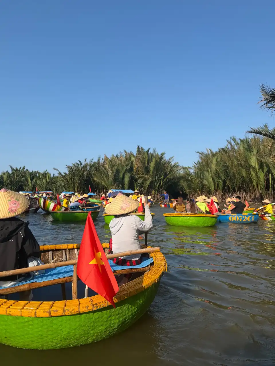 2_Hạnh Coconut Basket Boat