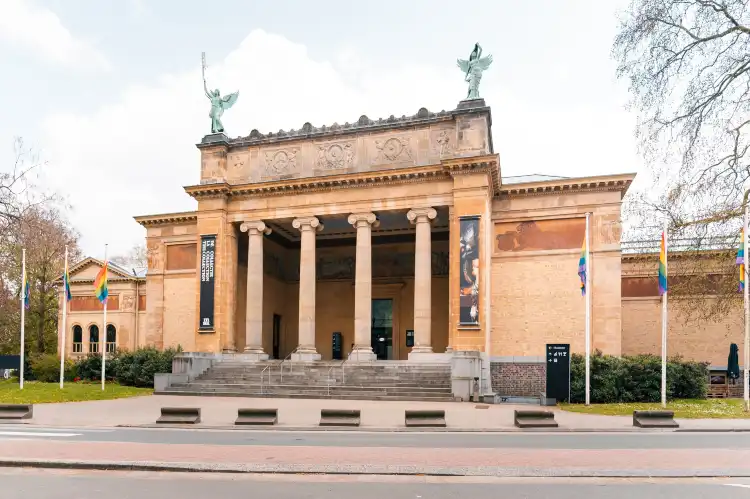 Hotels near Museum voor Schone Kunsten