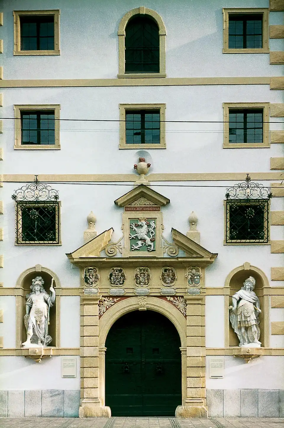 2_Styrian Armory