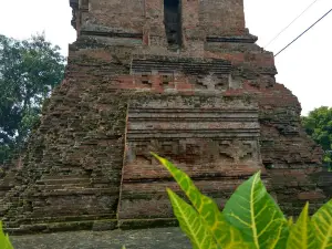 Ngetos Temple