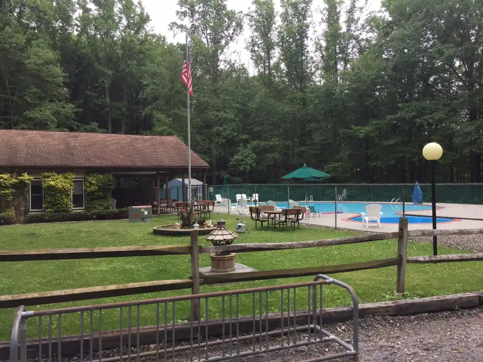 4_Camp-A-While