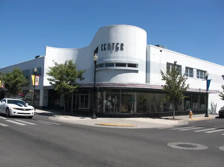 Hotels near Southern Oregon Historical Society