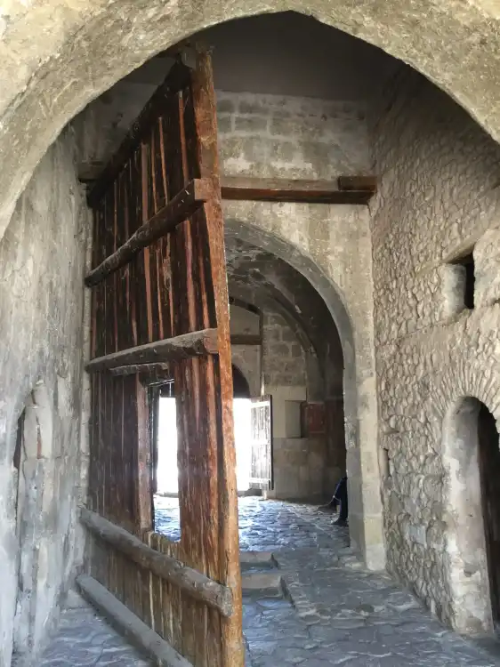 鄰近亞喀巴古跡博物館的酒店