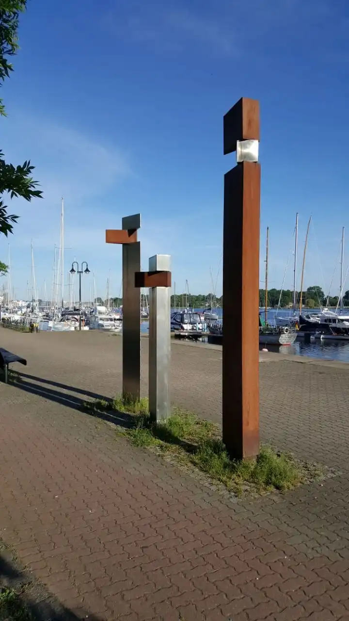 Hotels near Kempowski Denkmal