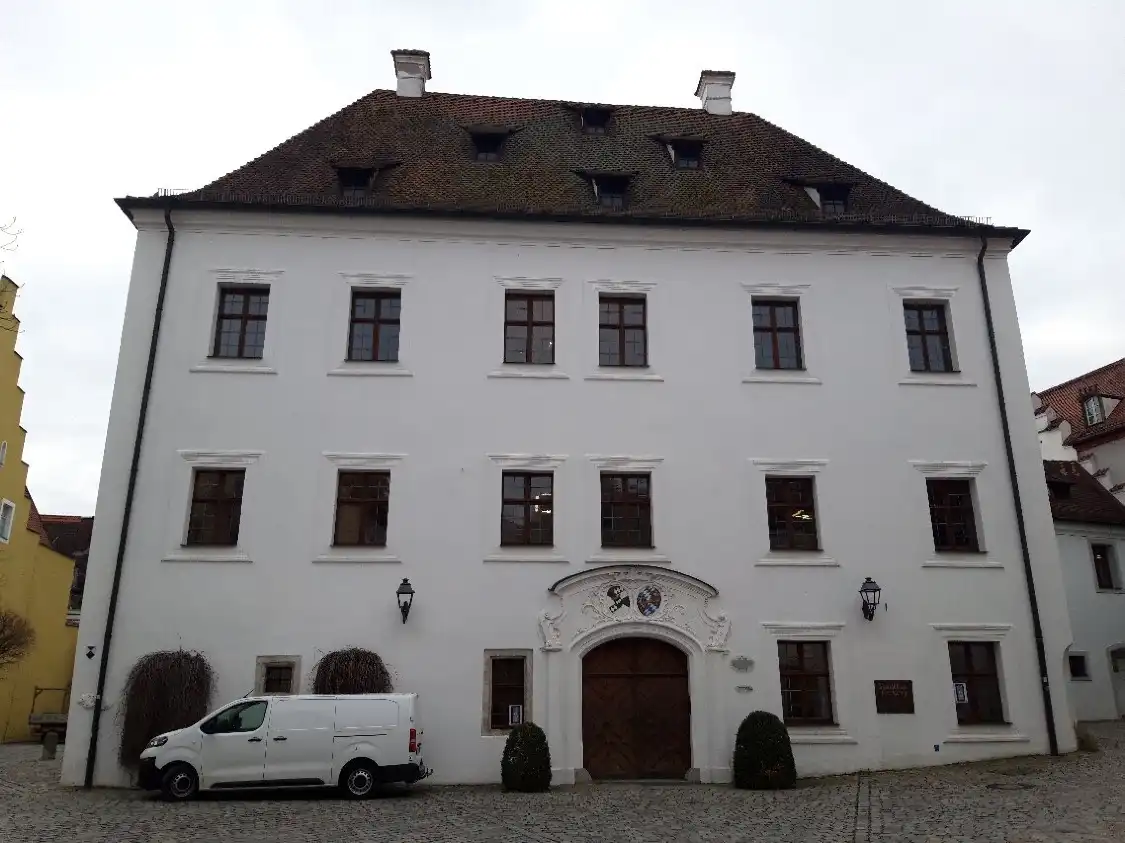Hotels near Alte Veste