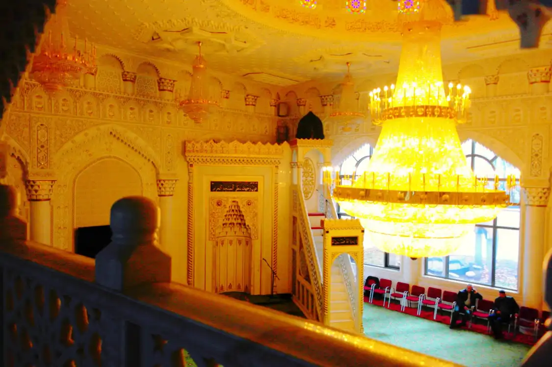 Umar Ibn Khattab Mosque Berlin附近的飯店