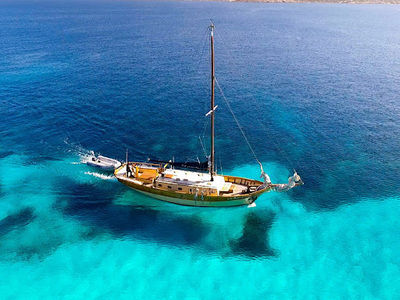 Zefiro Experience Tour in Catamarano - Sardegna