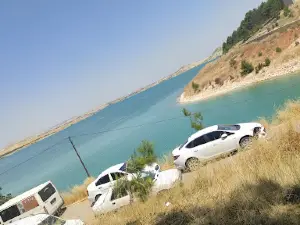 Bozova Göli البحيرة