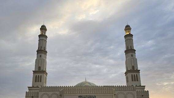Mosque of Imam Al-Muhanna bin Gievar Yahmadi