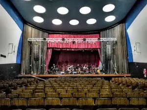 Teatro Mayo.