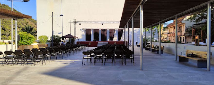 Plaza La Primitiva de Serra