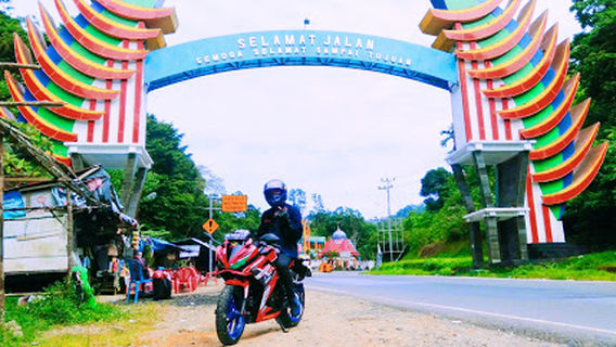 Tugu Batas Kota Padang - Kab. Pesisir Selatan