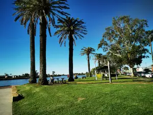 Woodburn Riverside Park