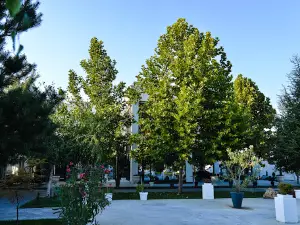 Mesečev Konak