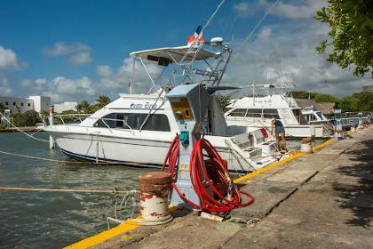 Restaurante La Yola - Puntacana Yacht Club