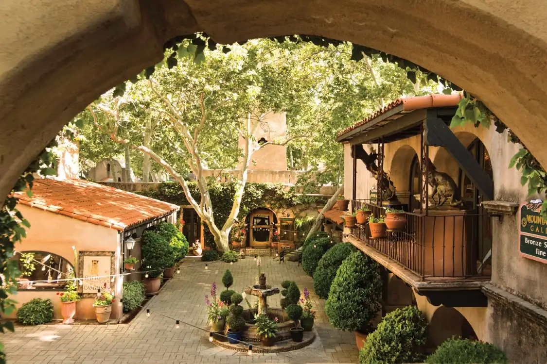 Hotels near Tlaquepaque Arts & Shopping Village