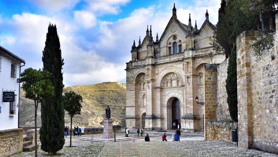Colegiata de Santa Maria la Mayor
