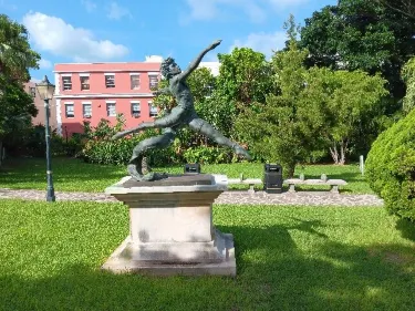 Queen Elizabeth Par-La-Ville Sculpture Park