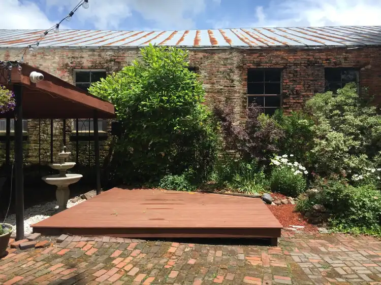 Các khách sạn gần Isaac Taylor Garden