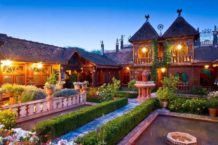 Hotels in Vaulx
