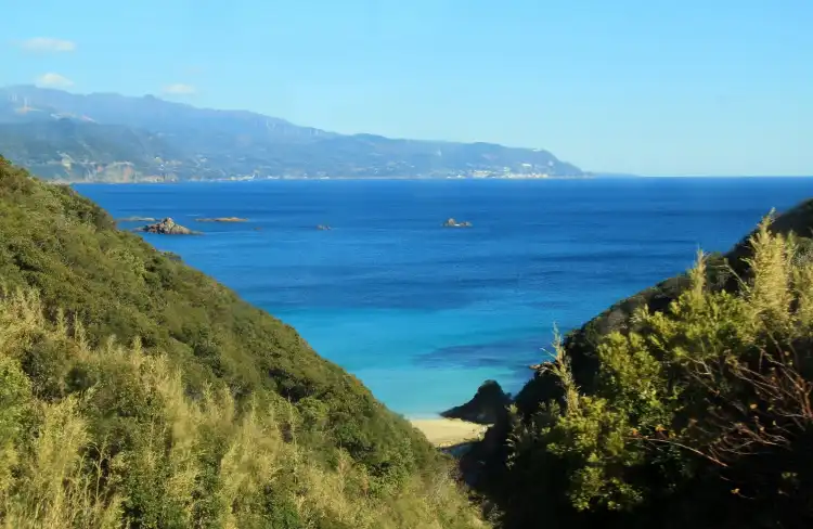 Hotels near Kujuppama Beach