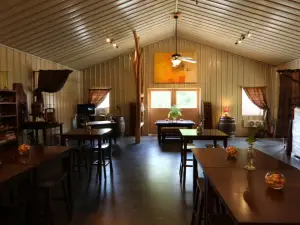 Manchester Hill Winery and Vineyard