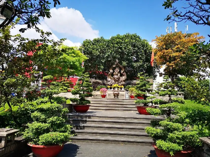 Hotels near The Venerable Thich Quang Duc Monument