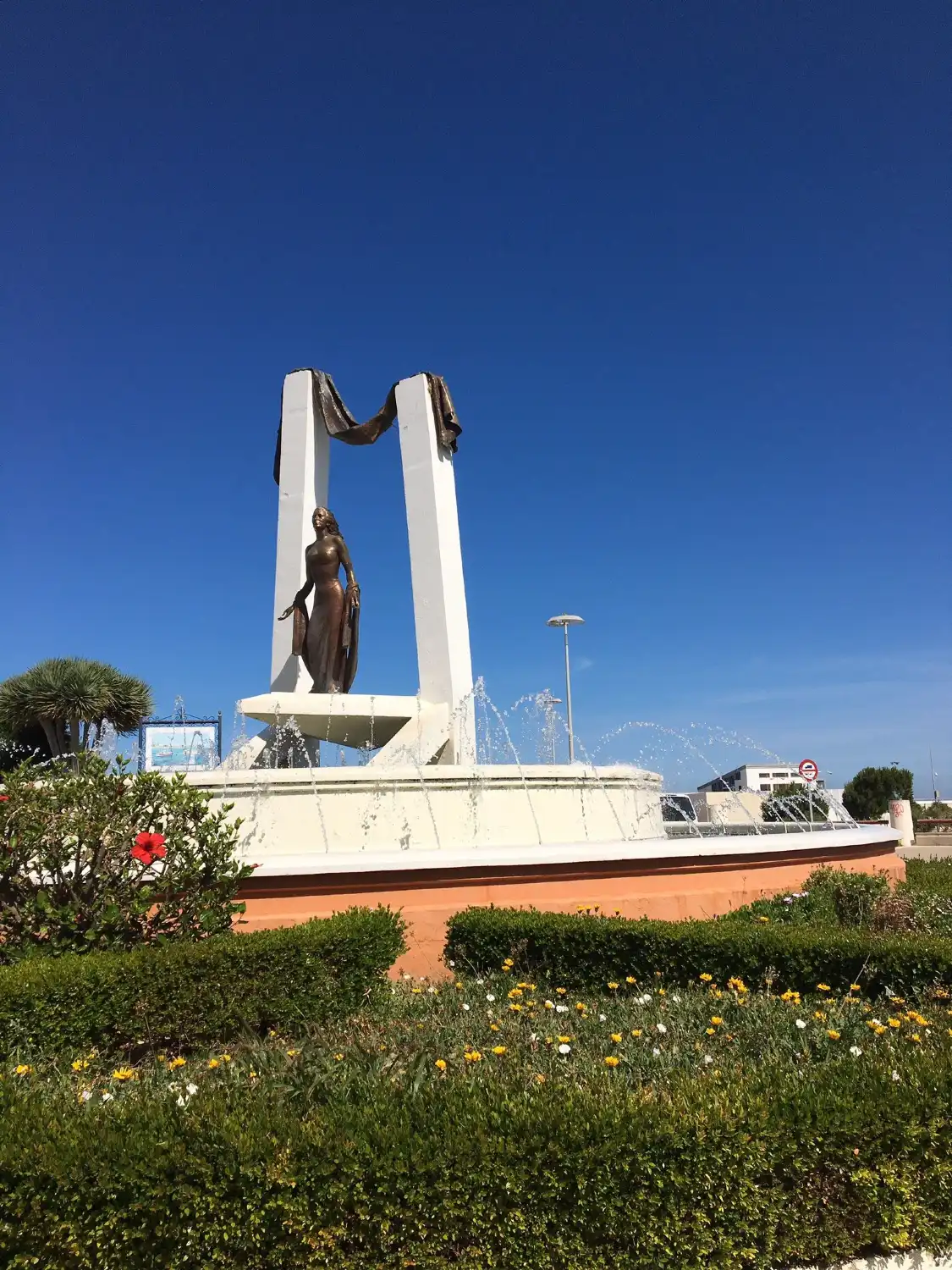 Hotels near Monumento a Rocio Jurado