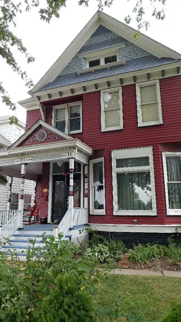 Hotels near Broadway National Historic District