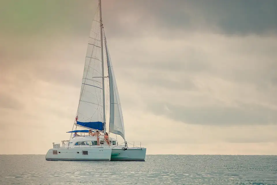 3_Star Sailing Club