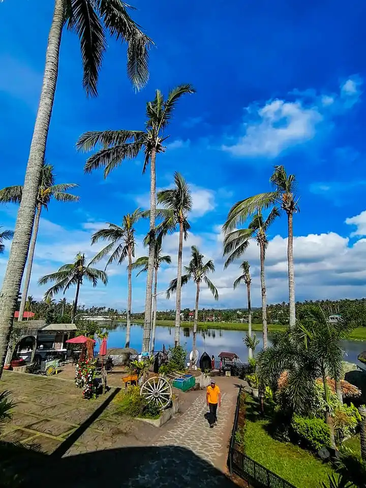 Hotels near Sagpon Covered Court