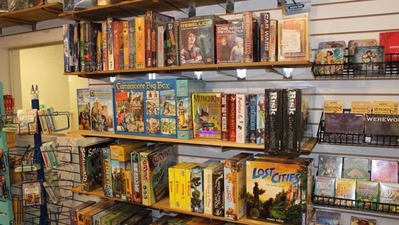 Owls Hollow - Toys and Games