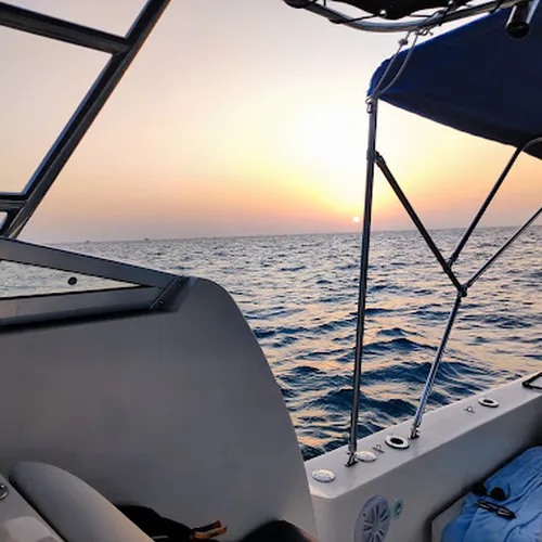 BluesquareYachts - Yacht rental Dubai