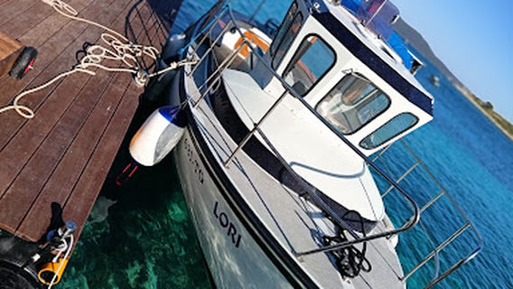 Boat line "LORI"