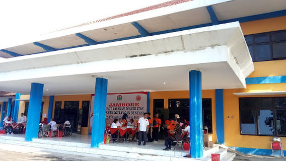Shelter building Merapi Merbabu