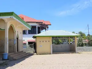 masjid raya larompong