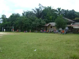 Lapangan Sepak Bola Sepotong